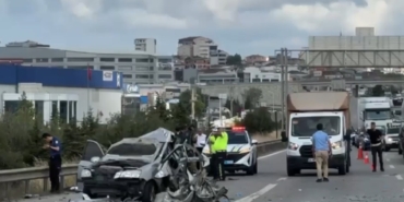 TEM’de otobüs ile otomobil çarpıştı: 3 yaralı