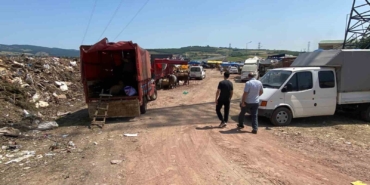 İzmit’te çöplükte kurbanlık satışı