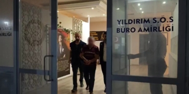 Pazarcı şüpheliye operasyon: Aracından ve evinden 121 litre sahte içki çıktı