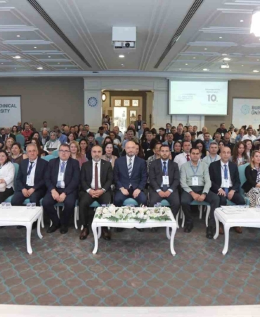 BTÜ’de öğrenci işleri zirvesi: 144 üniversite bir araya geldi
