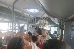 Taciz iddiası otobüsü karıştırdı, tekme tokat kavga ettiler