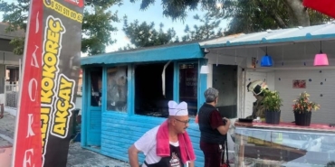 Edremit’te kokoreççide korkutan yangın