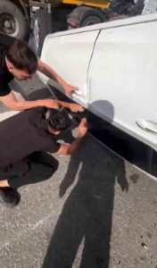 Sancaktepe’de otomobil takla attı: Yaralılar, yardıma koşan vatandaşa hakaret etti