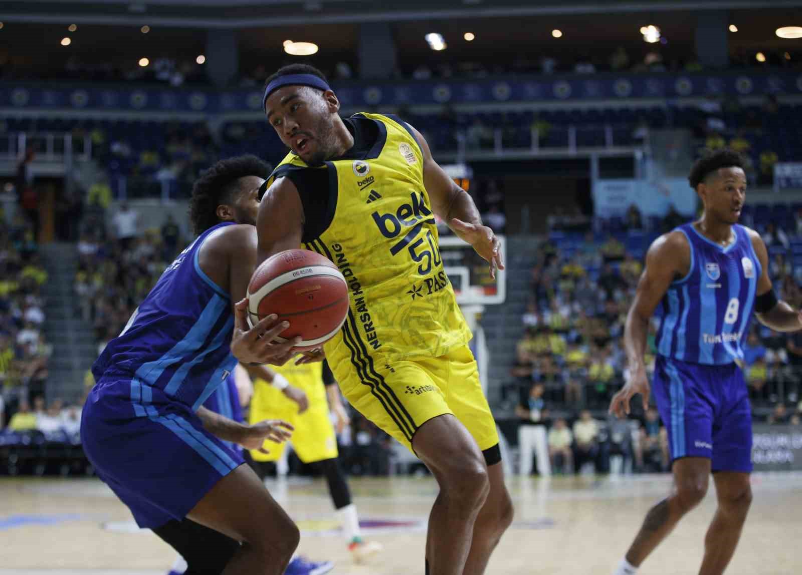 Fenerbahçe, Basketbol Süper Ligi’nde yarı finale yükseldi