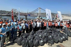 Marmara Denizi’nde kıyı temizliği