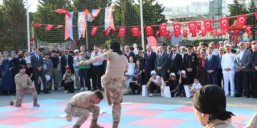 Komandoların gösterisiyle jandarma 186. yılını kutladı