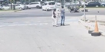 Kartal’da yürekleri ağızlara getiren kaza: İki polisin yaralandığı kaza kamerada