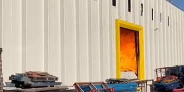 Gıda deposunda büyük yangın