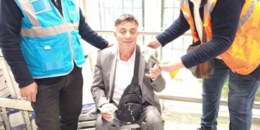 Havalimanında unutulan 10 bin dolar sahibine teslim edildi