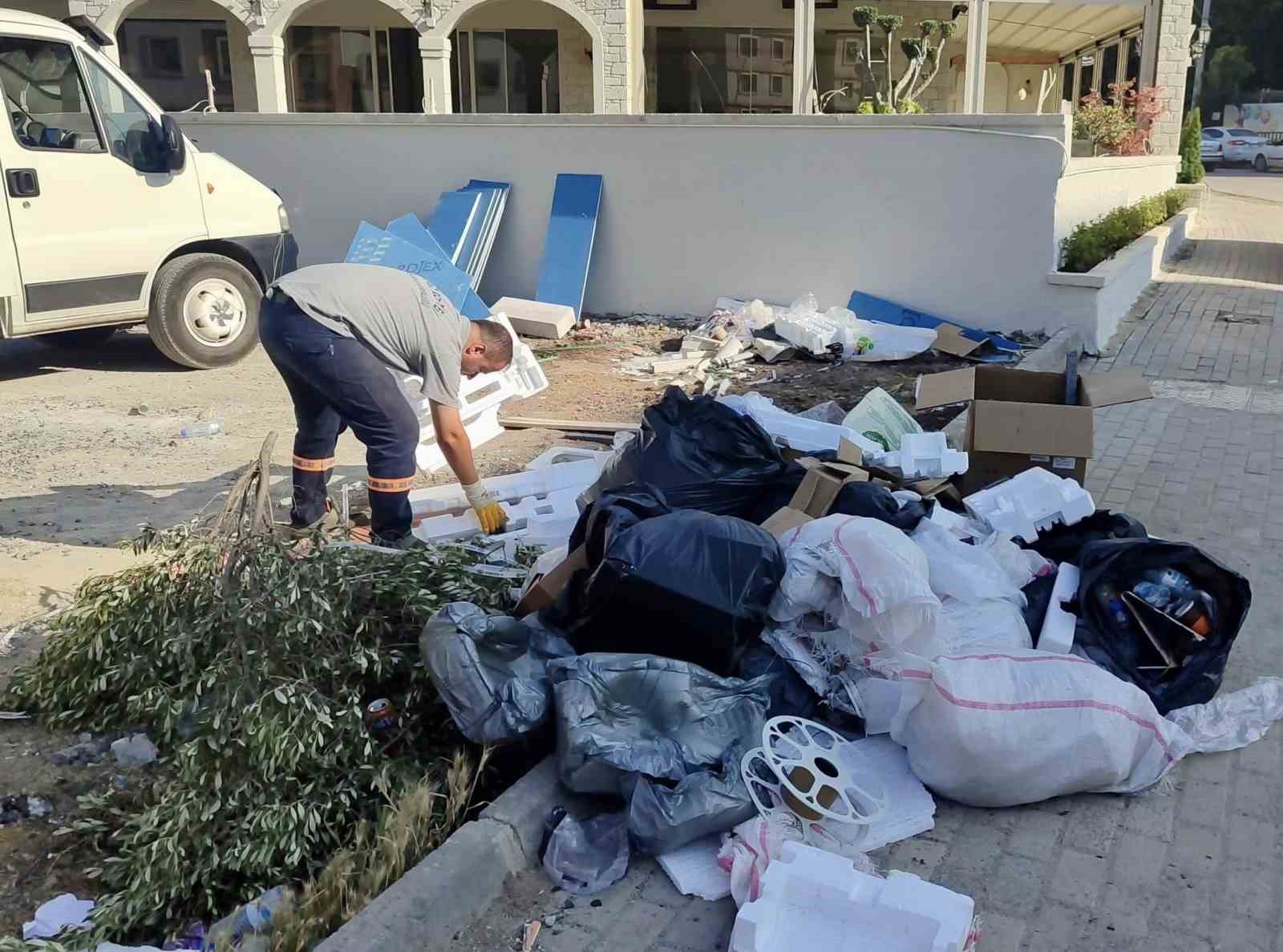 Körfez’de temizlik mesaisi sürüyor