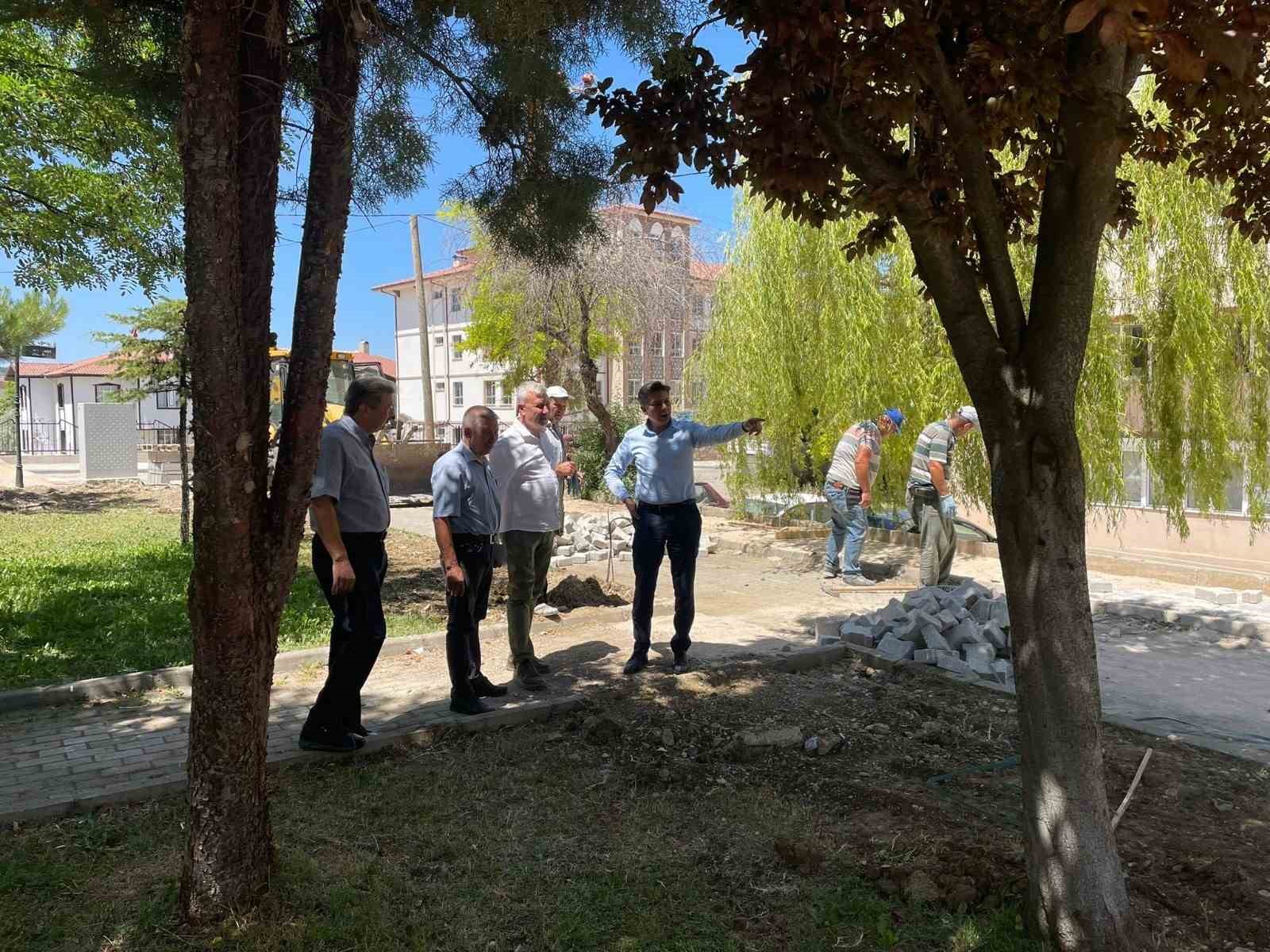 Söğütte İsmail Çetin Parkı yenileniyor