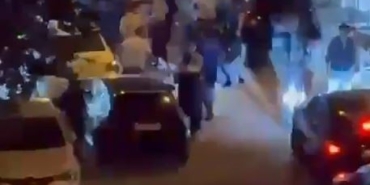 İki grup birbirine girdi, ortalık savaş alanına döndü