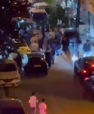 İki grup birbirine girdi, ortalık savaş alanına döndü