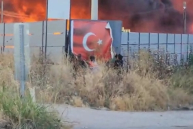 Alev alev yanan fabrikada kalan Türk bayrağını böyle kurtardı