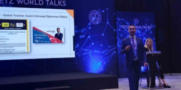 Bilecikli öğretmen Türkiye Eğitim Teknolojileri Zirvesi’nde sunum yaptı