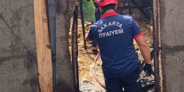 Sakarya’da samanlık ve ahırda çıkan yangında 24 civciv telef oldu