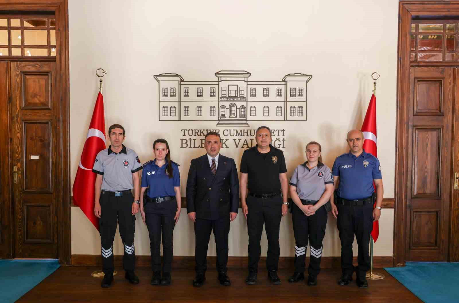 Özel güvenlik görevlilerini kabul etti