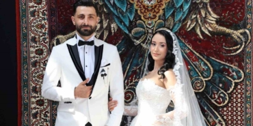 Fotoğraf çekimine gelen gelin ve damat festivale renk kattı