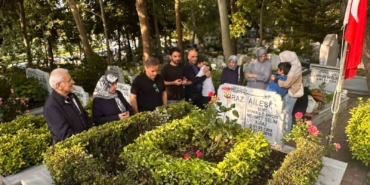 Şehit Savcı Mehmet Selim Kiraz’ın kabrini ziyaret eden baba Hakkı Kiraz: "Buraya her geldiğimizde biz 31 Mart’tayız"