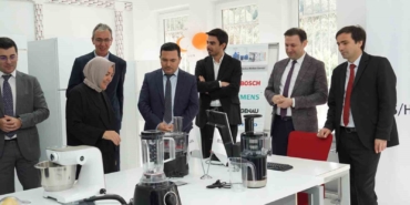 BSH Türkiye, TOSİ projesi kapsamında yeni laboratuvarını Şişli’deki okulda açtı