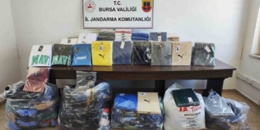 Bursa’da kaçak kıyafet operasyonu: 2 milyon TL değerinde malzeme ele geçirildi