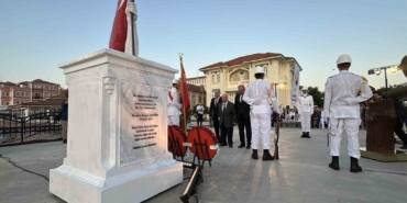 ‘Türkiye Şehitlerini Anıyor’ programı Çanakkale Deniz Müzesi’nde gerçekleştirildi