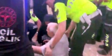 Otoyolda aracını ve eşini bırakıp ortadan kayboldu