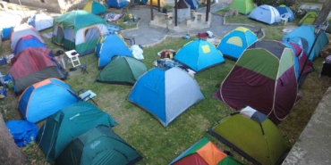 Kırkpınar sevdalıları otellerde yer bulamayınca parklara çadır kurdu