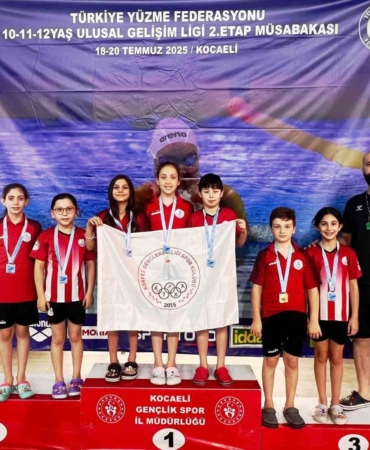 Körfez Gençlerbirliği yüzücülerinden 12 madalya