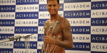 Davie Selke, sağlık kontrolünden geçti