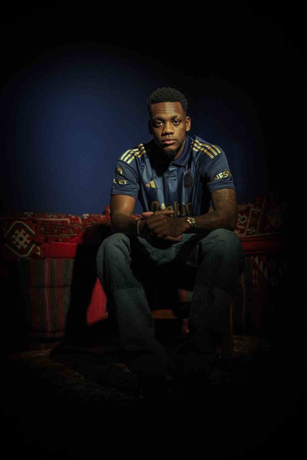 Jhon Duran resmen Fenerbahçe’de