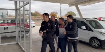 Ailesinden çaldığı altınlar için ailesini katletmiş