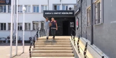 Kendisini kaymakam olarak tanıttı, sahte tören bile düzenledi