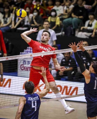 A Milli Erkek Voleybol Takımı, ABD’ye 3-0 mağlup oldu