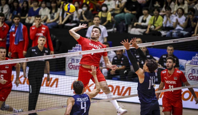 A Milli Erkek Voleybol Takımı, ABD’ye 3-0 mağlup oldu