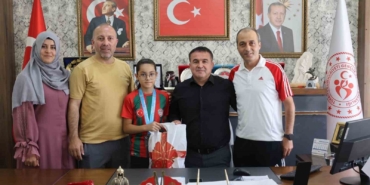 Zümra Ağdağ’dan Türkiye ikincisi oldu