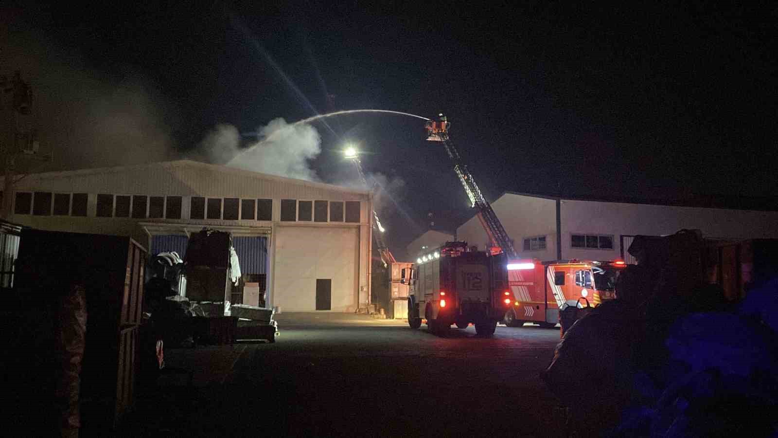 Kocaeli’de kimya firmasında yangın