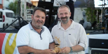 Keremköy Festivali’nde engelli gazeteciye plaket