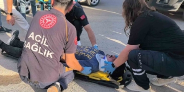 Taksi ile çarpışan motosiklet sürücüsü yaralandı