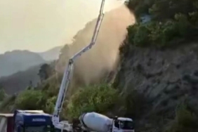 Beton mikseri ve TOMA ile alevlere karşı mücadele