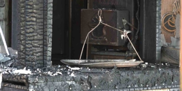 Bursa’da tarihi çay bahçesi alevlere teslim oldu