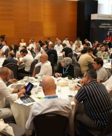 Yapay zeka ile kurumsal dönüşüm masaya yatırıldı