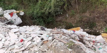Dere yatağını çöplüğe çevirdiler