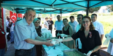 Nilüfer Belediyesi’nden şehit ve gazi yakınlarına aşure ikramı