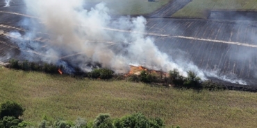 Kırklareli’de ağaçlık alana sıçraya anız yangını havadan ve karadan müdahaleyle söndürüldü