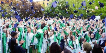 Kocaeli Sağlık ve Teknoloji Üniversitesi Diş Hekimliği Fakültesi ilk mezunlarını uğurladı