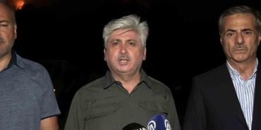 Sakarya Valisi Doğan: "İki mahalleyi boşalttık, yangının ilerlediği mahallede tedbirleri aldık"