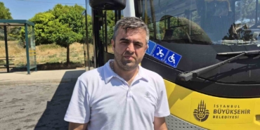 Beylikdüzü’nde İETT şoförü, fenalaşan yolcusunu hastaneye yetiştirdi