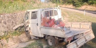 Bursa’da kamyon ile kamyonet çarpıştı: 1 yaralı