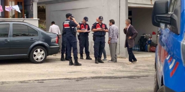 Yaralı halde ev baskınına gitti, 4 kişiyi yaraladı